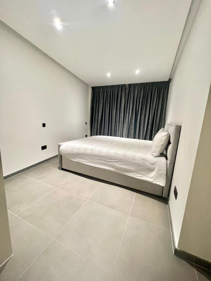 Luxury Brand New Apartment ブリュッセル エクステリア 写真