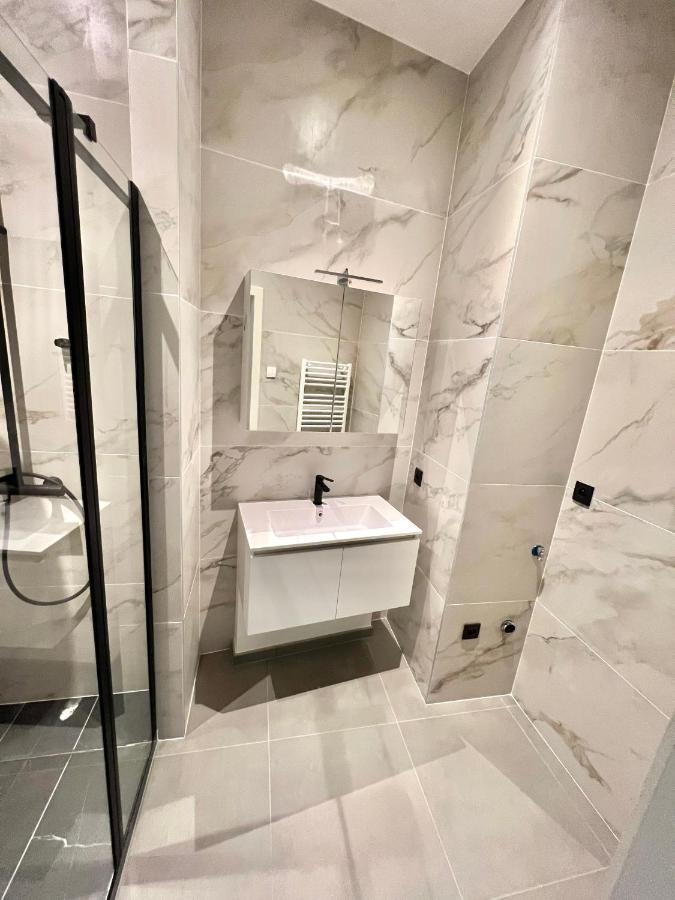 Luxury Brand New Apartment ブリュッセル エクステリア 写真