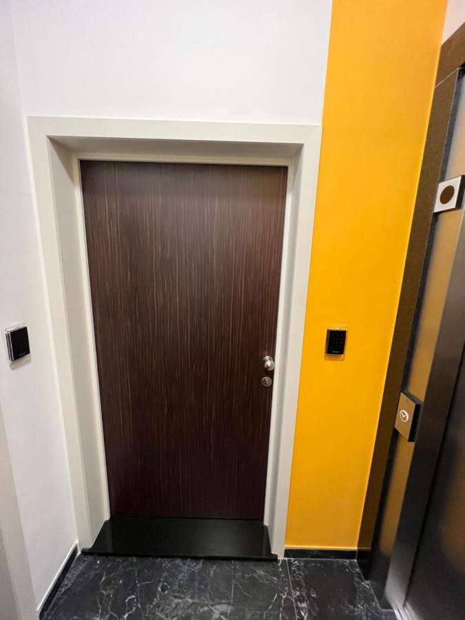 Luxury Brand New Apartment ブリュッセル エクステリア 写真